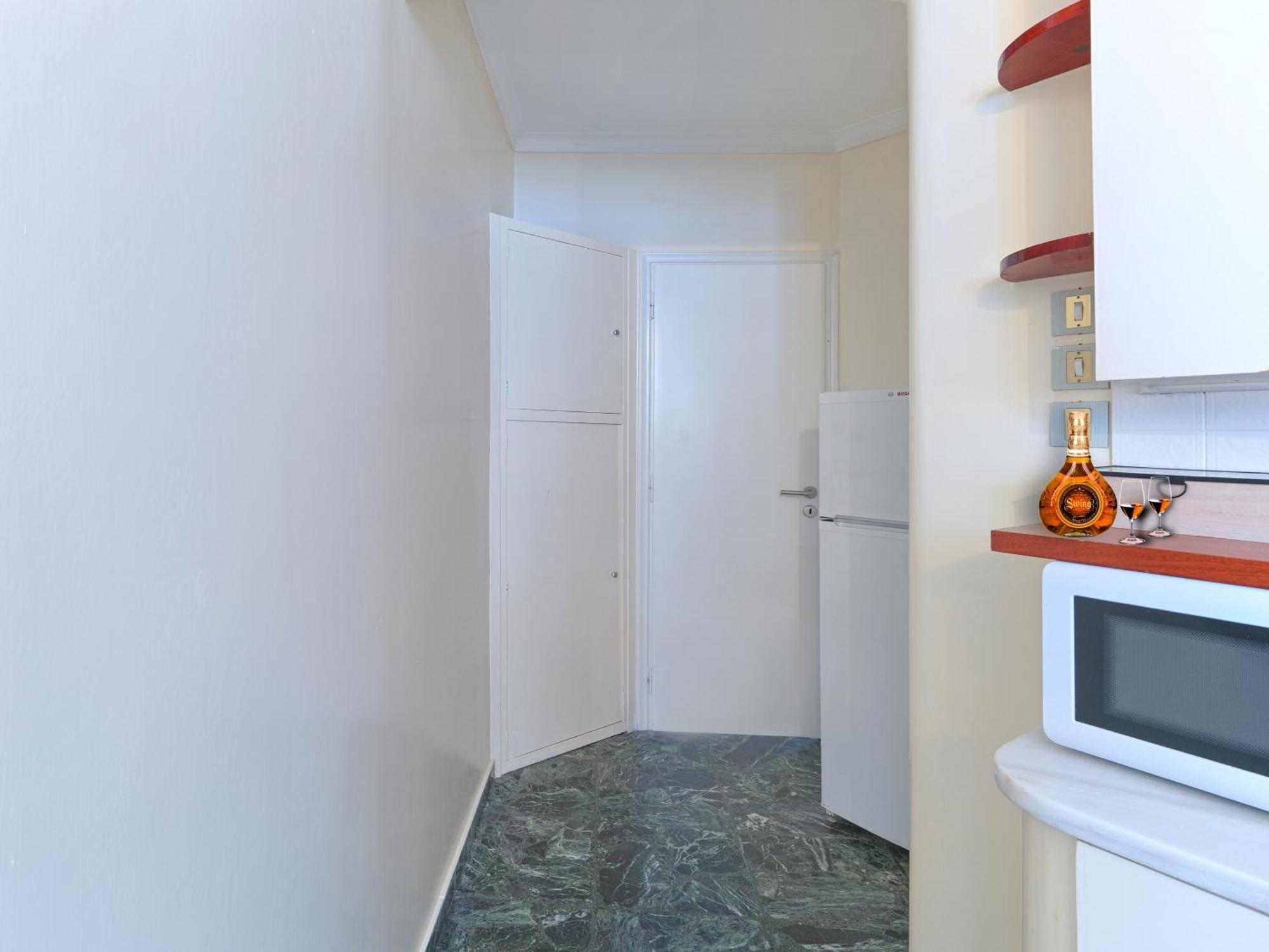 Central Pagrati Apartment With Park View Balcony - Opp Pangrati Grove Atina Dış mekan fotoğraf